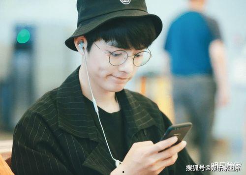 吃瓜娱乐王一博肖战,瓜田里的青春偶像风云录  第3张